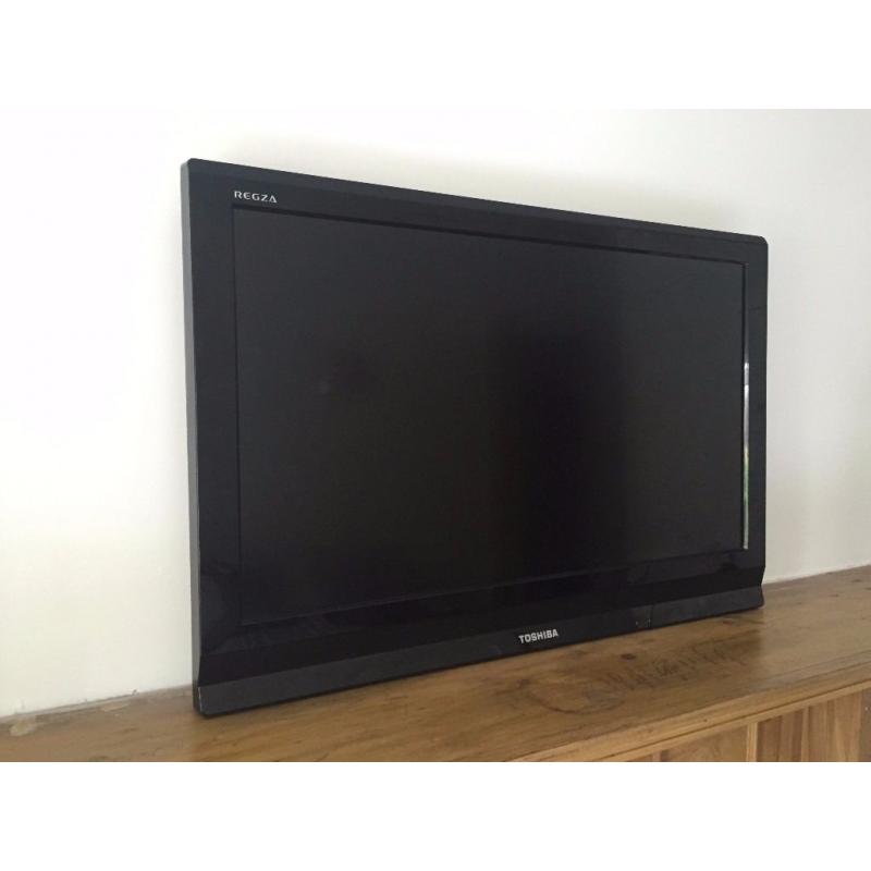 Toshiba 32 Inch HD TV (Model Number - 32AV615DB)