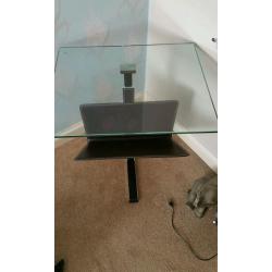 Magazine table