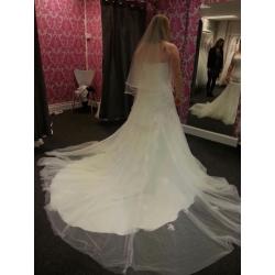 Brand new with tags Phil Collins Bridal PC2690 Ivory size 14