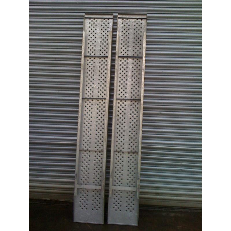 GENUINE Ifor Williams 6ft Trailer Loading Ramps