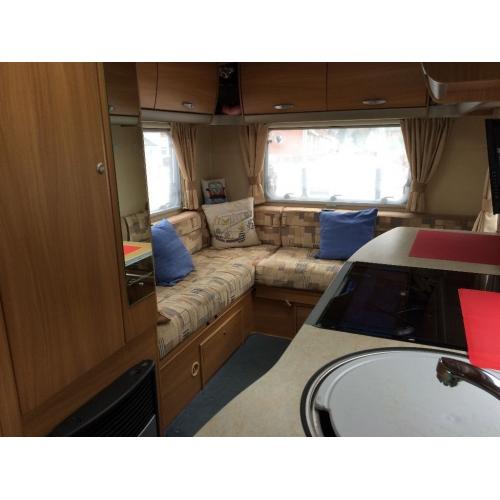 Swift 590RL Suntour 4 Berth
