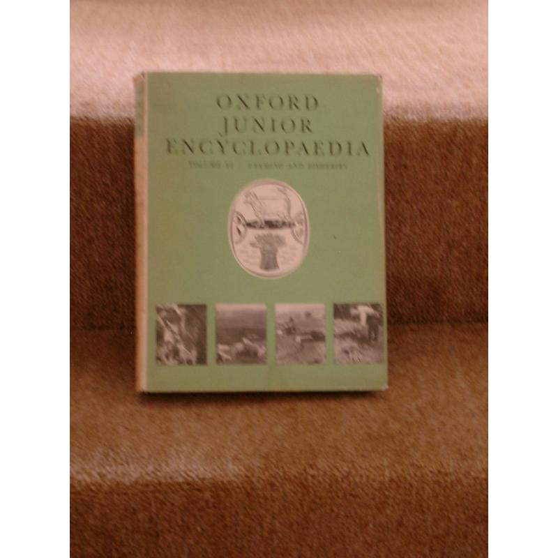 Oxford Junior Encyclopaedia (1950s) All thirteen volumes, not all the same date. Good condition