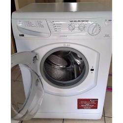 Hotpoint WT540 reviews and prices: Freestanding 7kg capacity washing machine