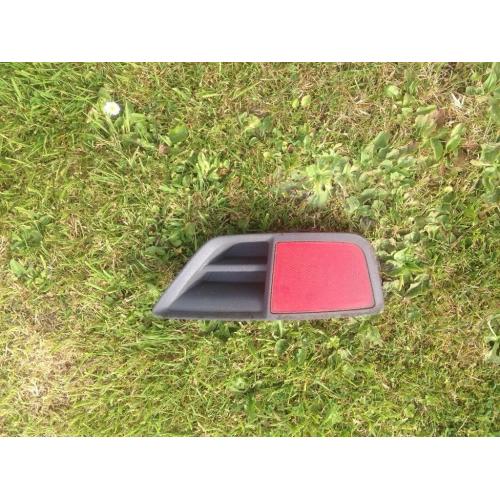 Ford Fiesta zetec s/st rear bumper reflector.