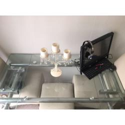 Glass extendable dining table