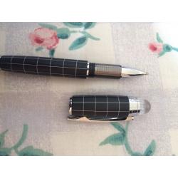 Mont Blanc lined pen