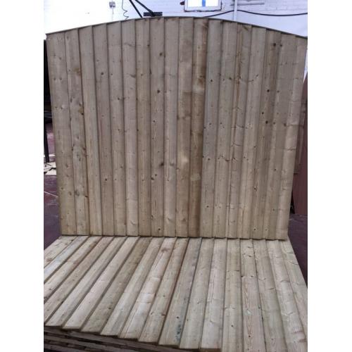 Bowtop feather edge fence panels