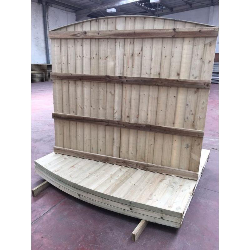 Bowtop feather edge fence panels