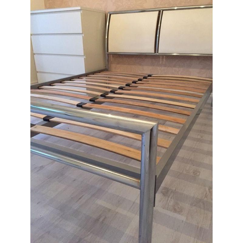 Chrome double bed frame & 2x chest drawers