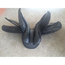 17 " black leather saddle