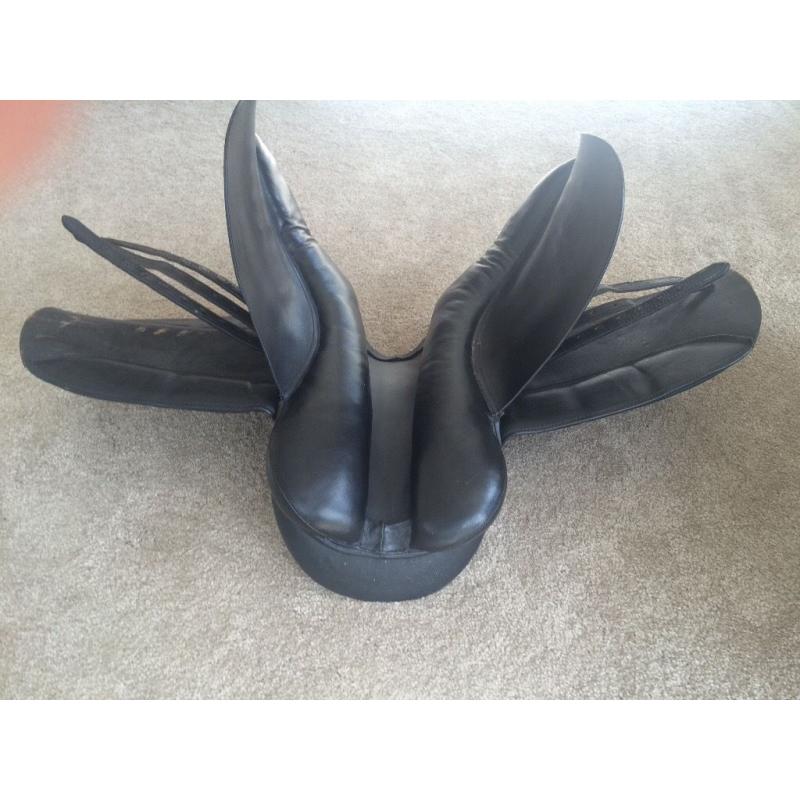 17 " black leather saddle