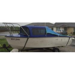 Cracking 15" Cuddy Boat
