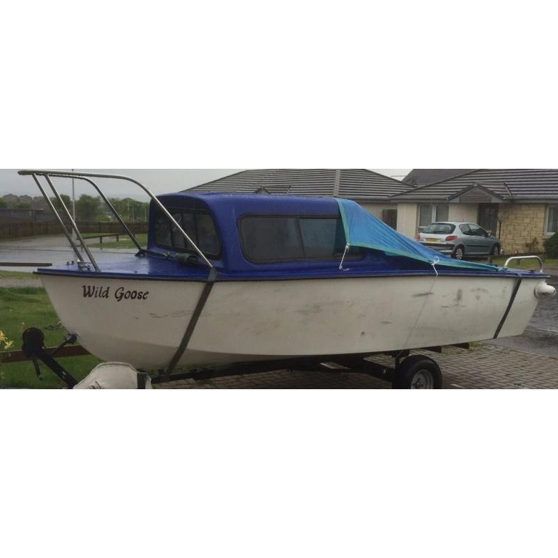 Cracking 15" Cuddy Boat