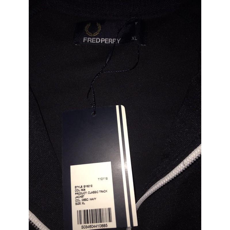 FRED PERRY xl youths zipper top/jkt & T shirt