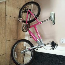 Pink Raleigh Crush Girls Bike with matching Helmet - 20" Wheels, 13" Frame Suit 6-11Yrs