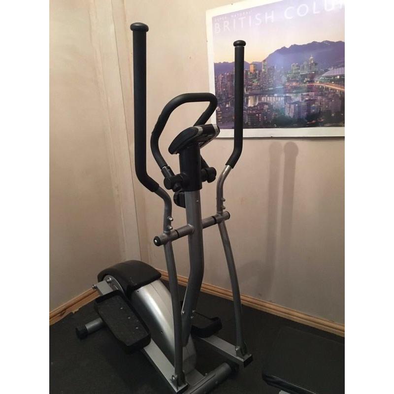 Cross trainer/elliptical