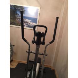 Cross trainer/elliptical
