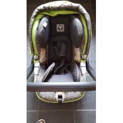 Baby car seat and its Isofix base for 0-9 months baby