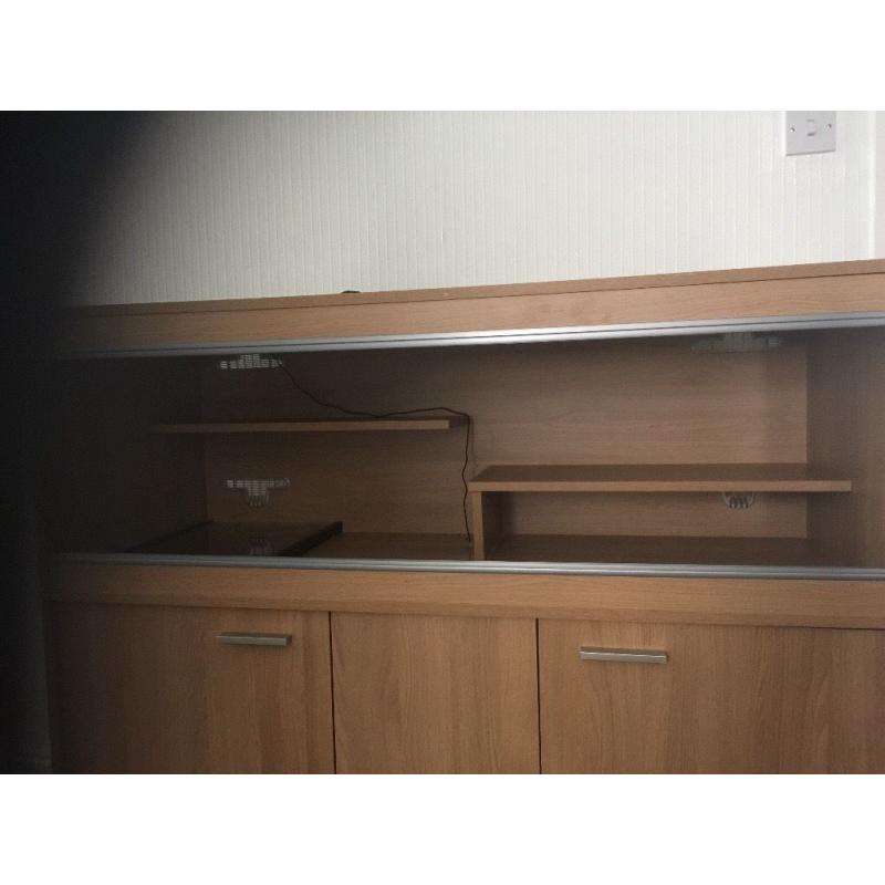 Snake vivarium with stand