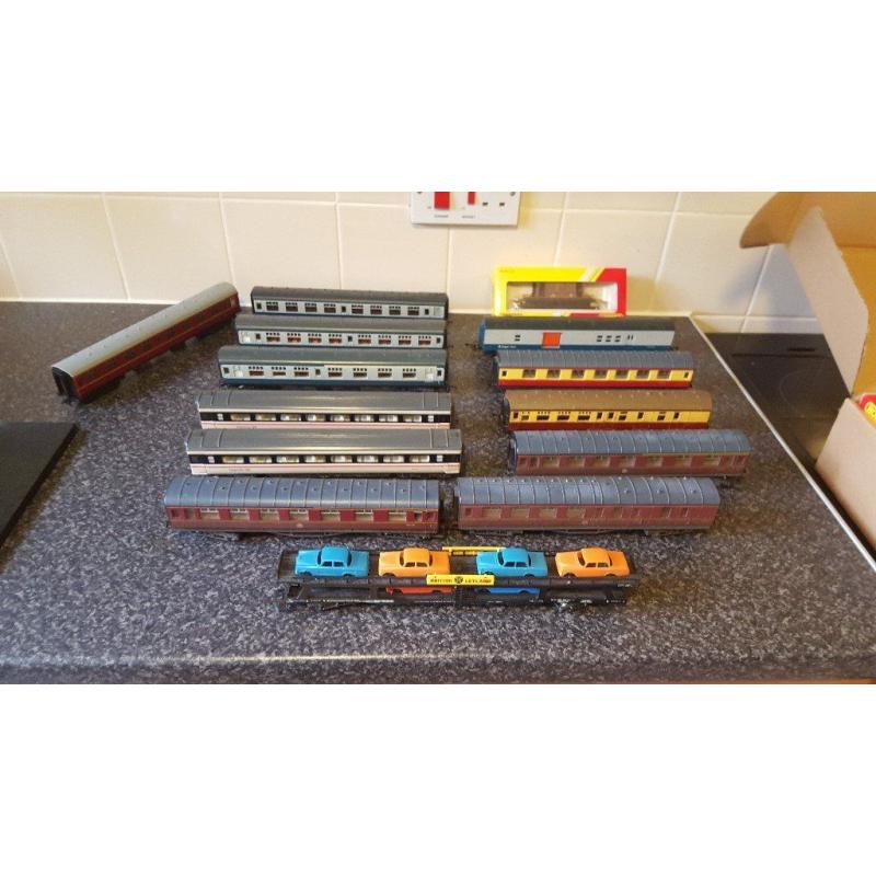 ther is 9 engines and 51 cars and vans