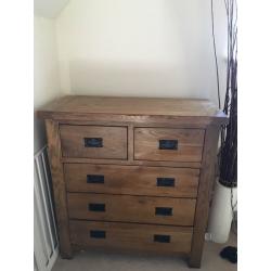 Oak chest of drawers