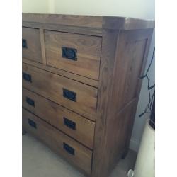 Oak chest of drawers