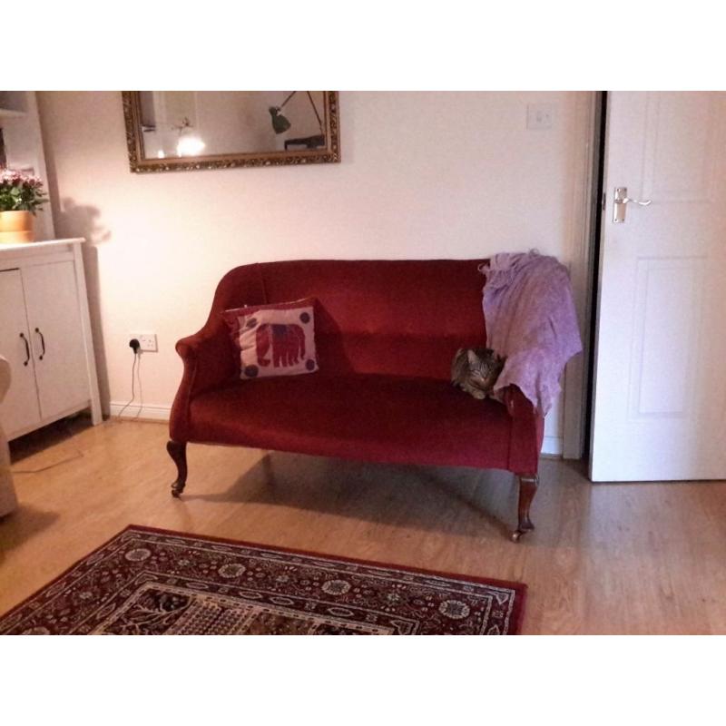 Cute En-Suite Double Bedroom near Kelvinbridge (all bills inclusive)
