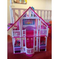 Barbie calofornia dreamhouse