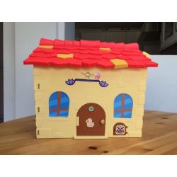 Moshi Monster House & 16 Moshis