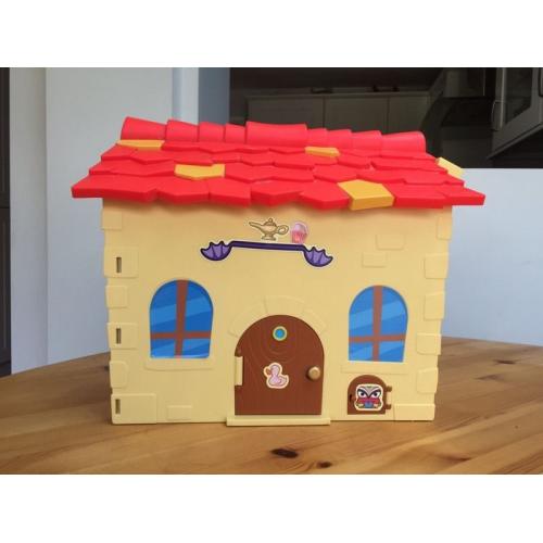 Moshi Monster House & 16 Moshis