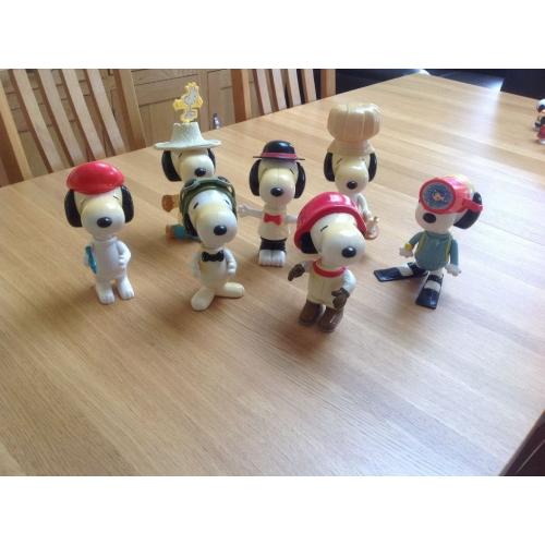Snoopy figures (7 ) larger produced in 2000