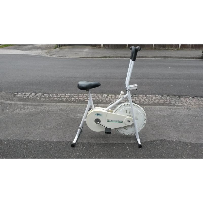Exercise bike excellent condition