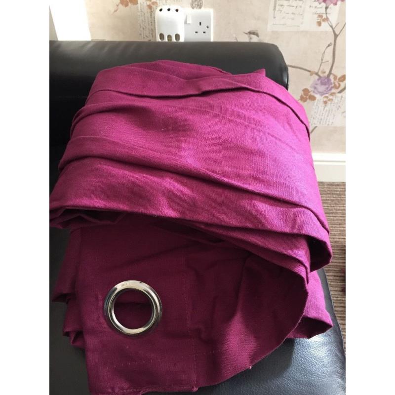Purple colour match full length curtains (229cm drop) with 2 matching fluffy cushion