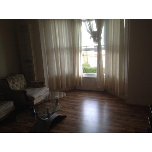 HOMESWAP: VERY LARGE BEAUTIFUL 1BED CONVERSION FOR 1/2BED CONVERSION