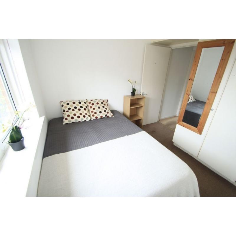 Great SINGLE ROOM IN ARCHWAY AVAIL. NOW !!! 4B