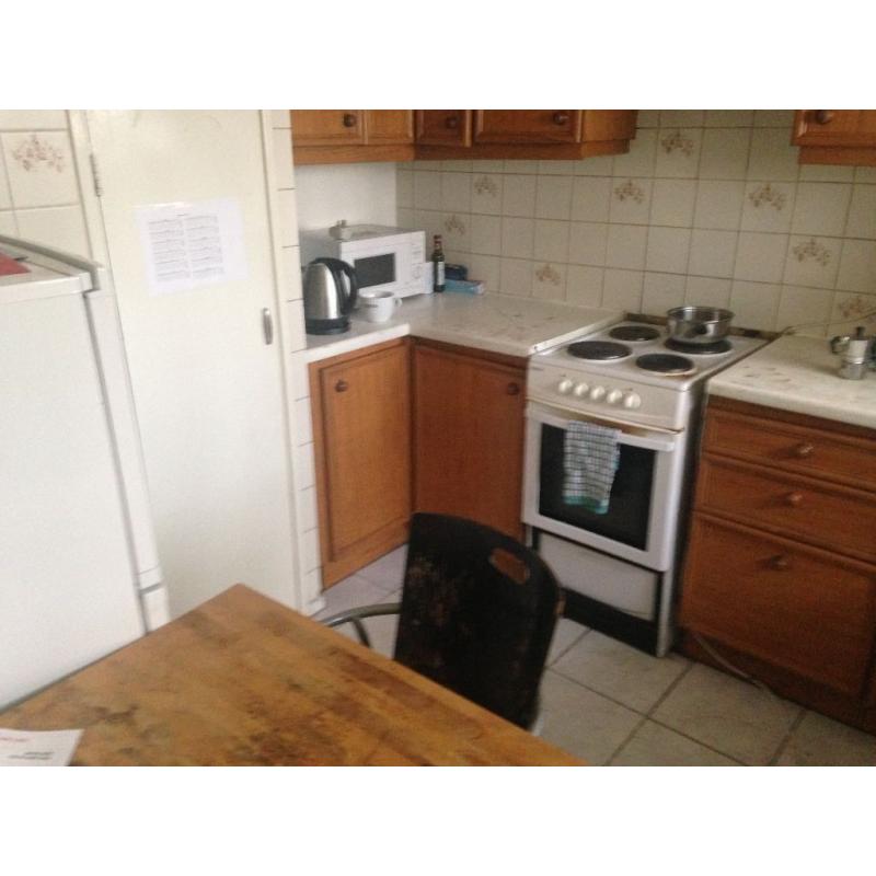 Great SINGLE ROOM IN ARCHWAY AVAIL. NOW !!! 4B