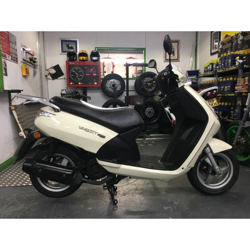 Peugeot Vivacity 125 scooter 2012