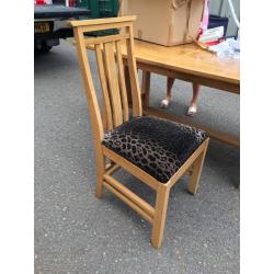 Oak dining table and 6 chairs