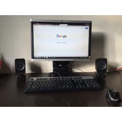 Intel Core 2 Quad Q6600 PC - HP Monitor - Mouse & Keyboard - Creative Speakers