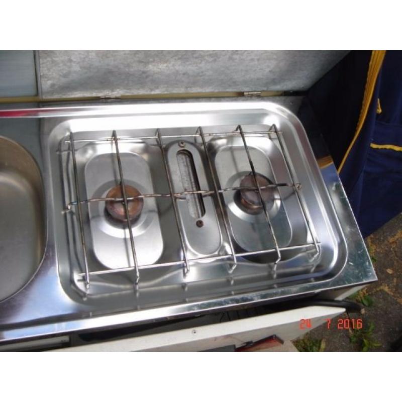 Trailer tent Suncamp 400 SE. Excellent condition with kitchen extension, sink and stove.