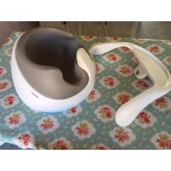 Mamas and Papas Baby Snug and Tray Putty (White and Beige)