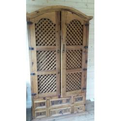 HANDCRAFTED MEXICAN DRINKS BAR/CABINET