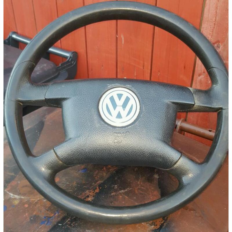 Vw steering wheel and airbag