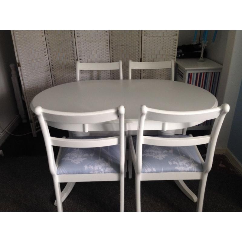 Table With 4 Chairs.