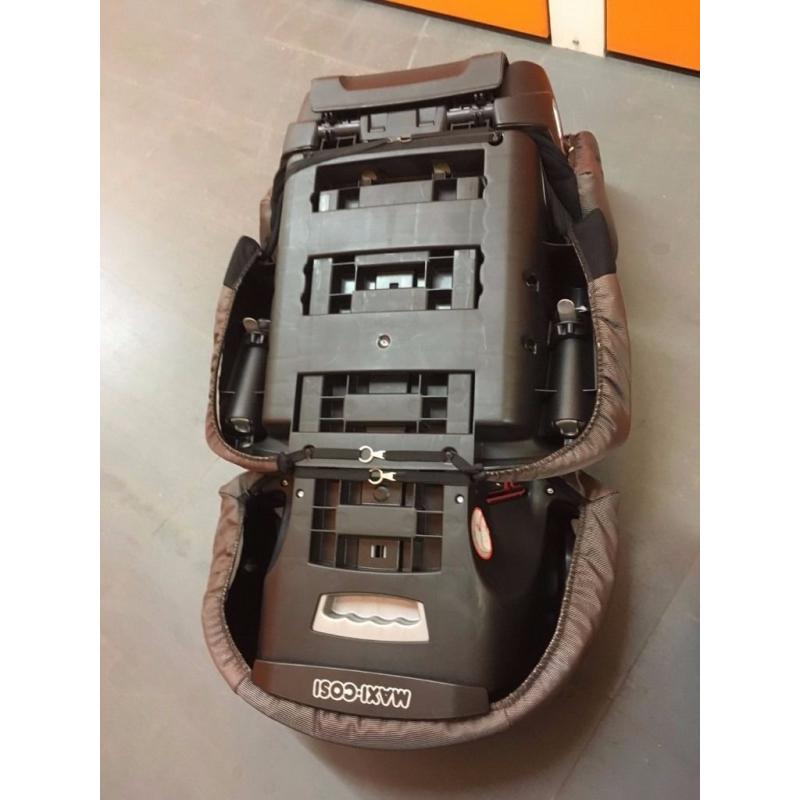 Maxi Cosi XR car seat 3-11 years