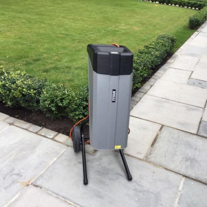 Electric garden shredder