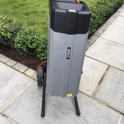 Electric garden shredder
