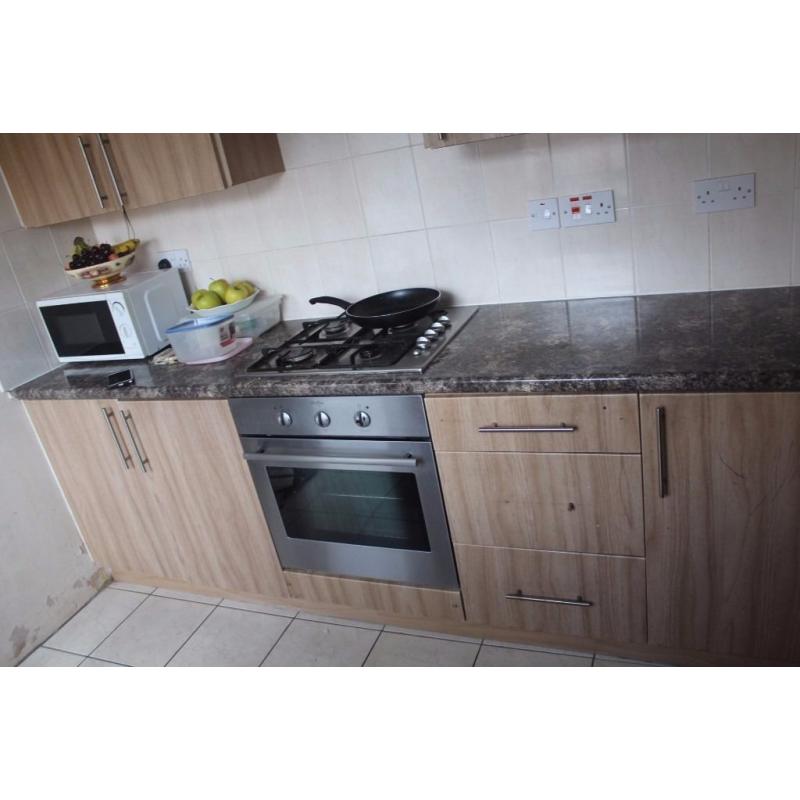 Beautiful ensuit double room near Hounslow High street
