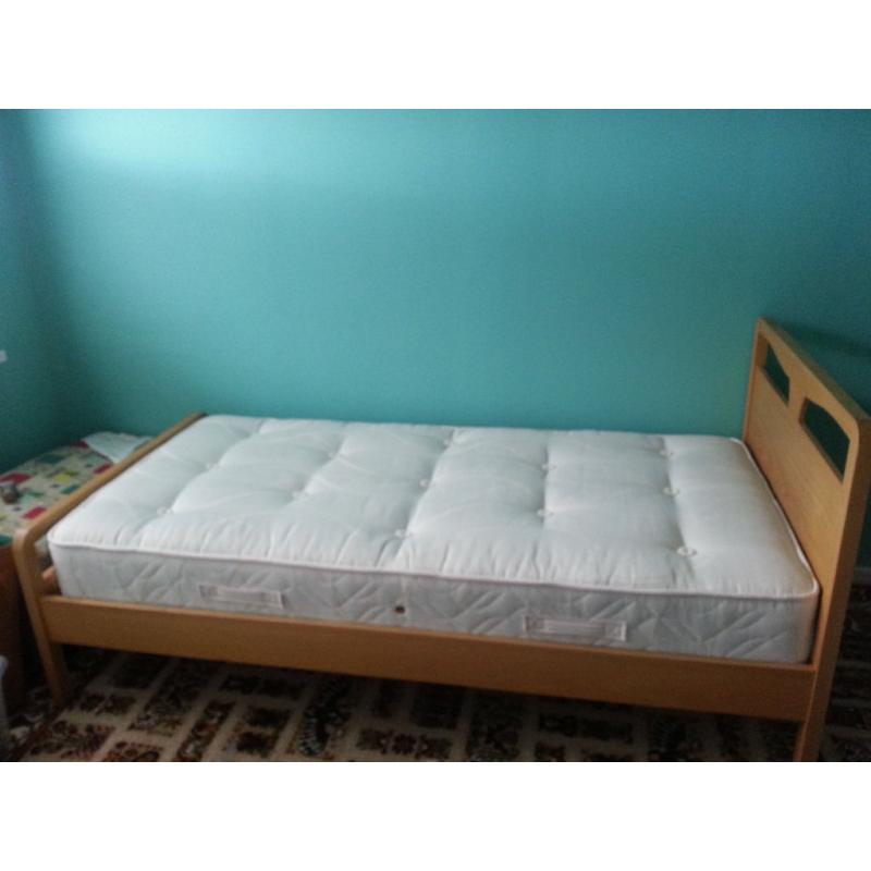 NEW Solid oak single bed with orthopedic mattress