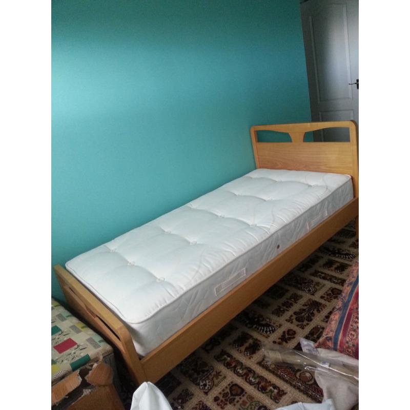 NEW Solid oak single bed with orthopedic mattress